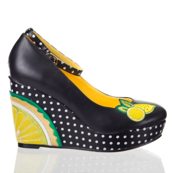 Banned Apparel Pin Up Lemon Wedge Shoes - Picture 4 of 6